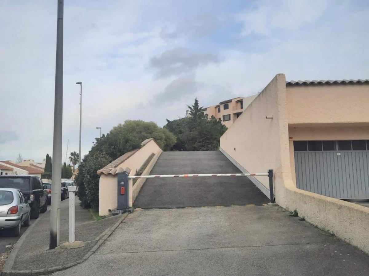 Marina Bella Apartment Cogolin Bagian luar foto